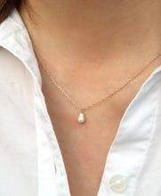 Lumi Necklace