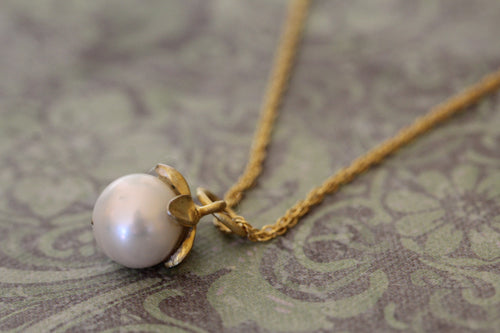 Pearl Flower Necklace