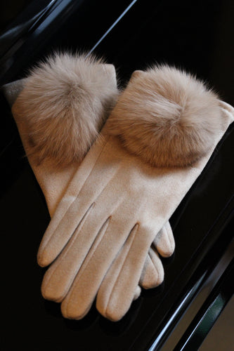 Pompom Gloves