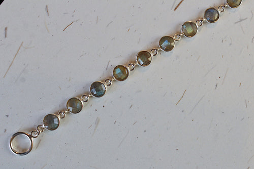 Jujube Labradorite Bracelet